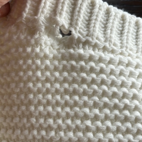 Abercrombie sweater - Picture 4 of 4